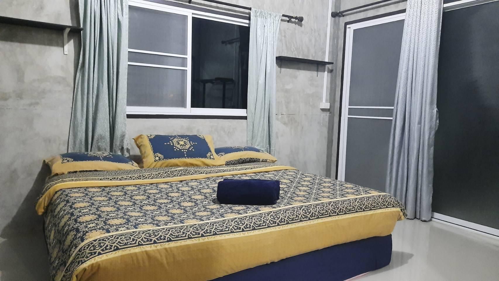 Superior 1 King Bed
