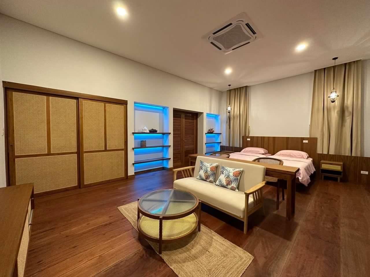 Twin Bed Room