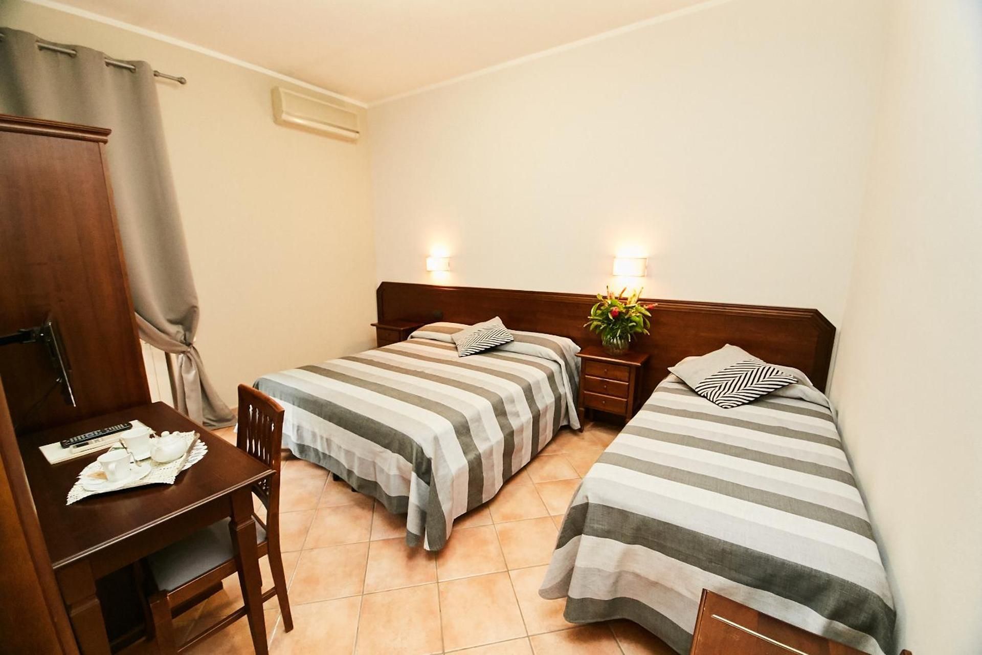Triple Room with Bathroom
