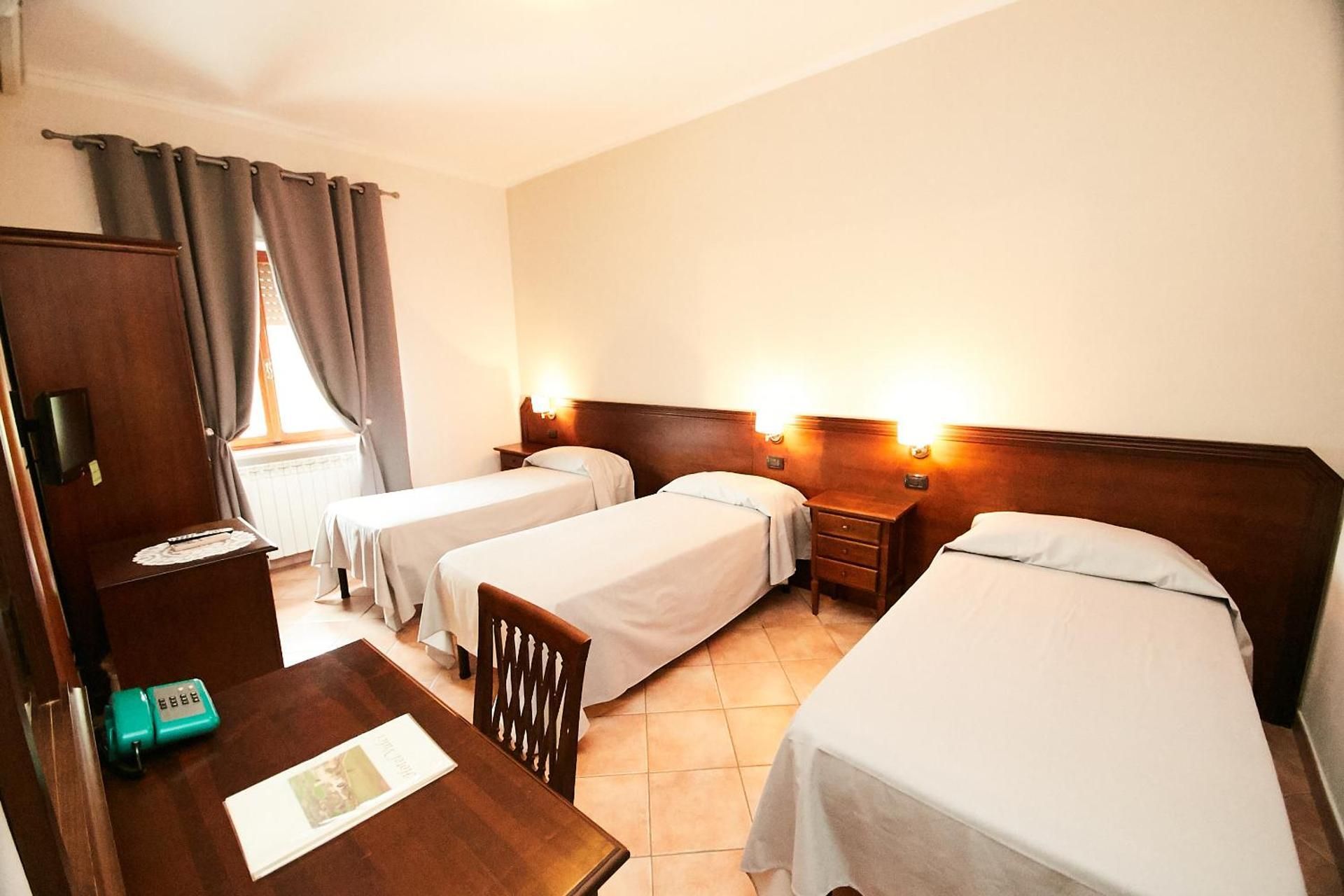 Triple Room with Bathroom