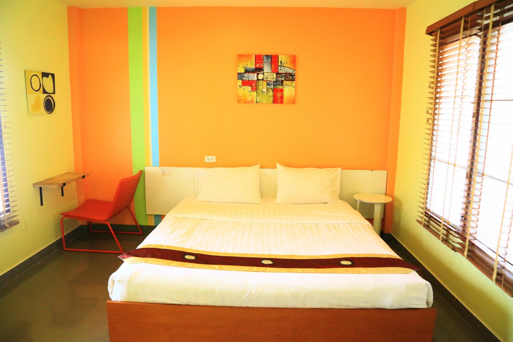 Laemkum Beach Resort                                                              Bungalow 2