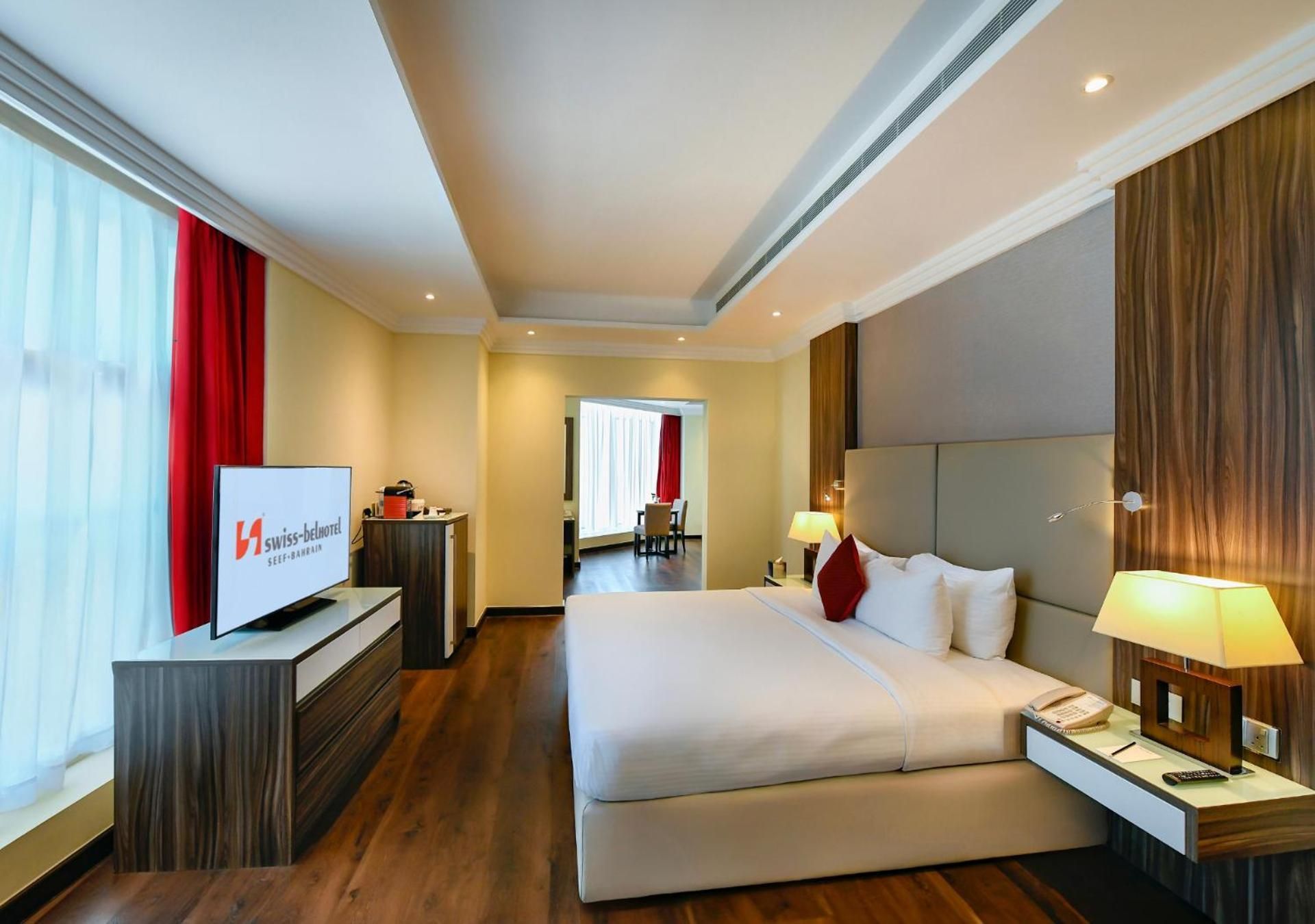 Deluxe Suite