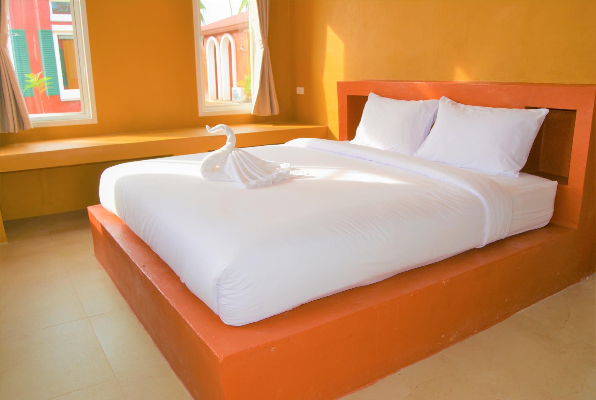 World Cat Hotel & Resort Fabulous Room with King Bed 2