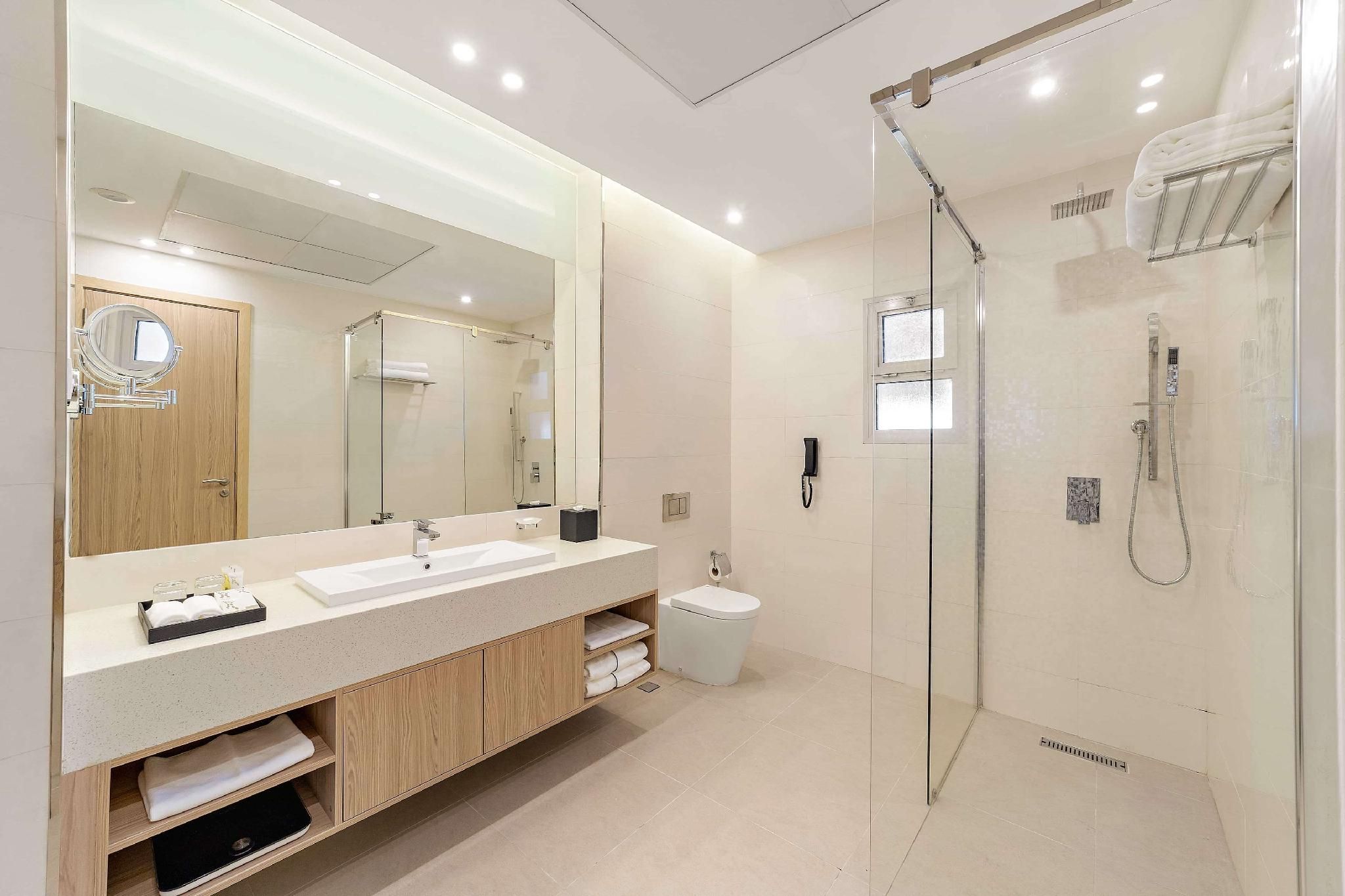 Barcelo Hotel & Residences, Bahrain Deluxe King Or Twin Room 3