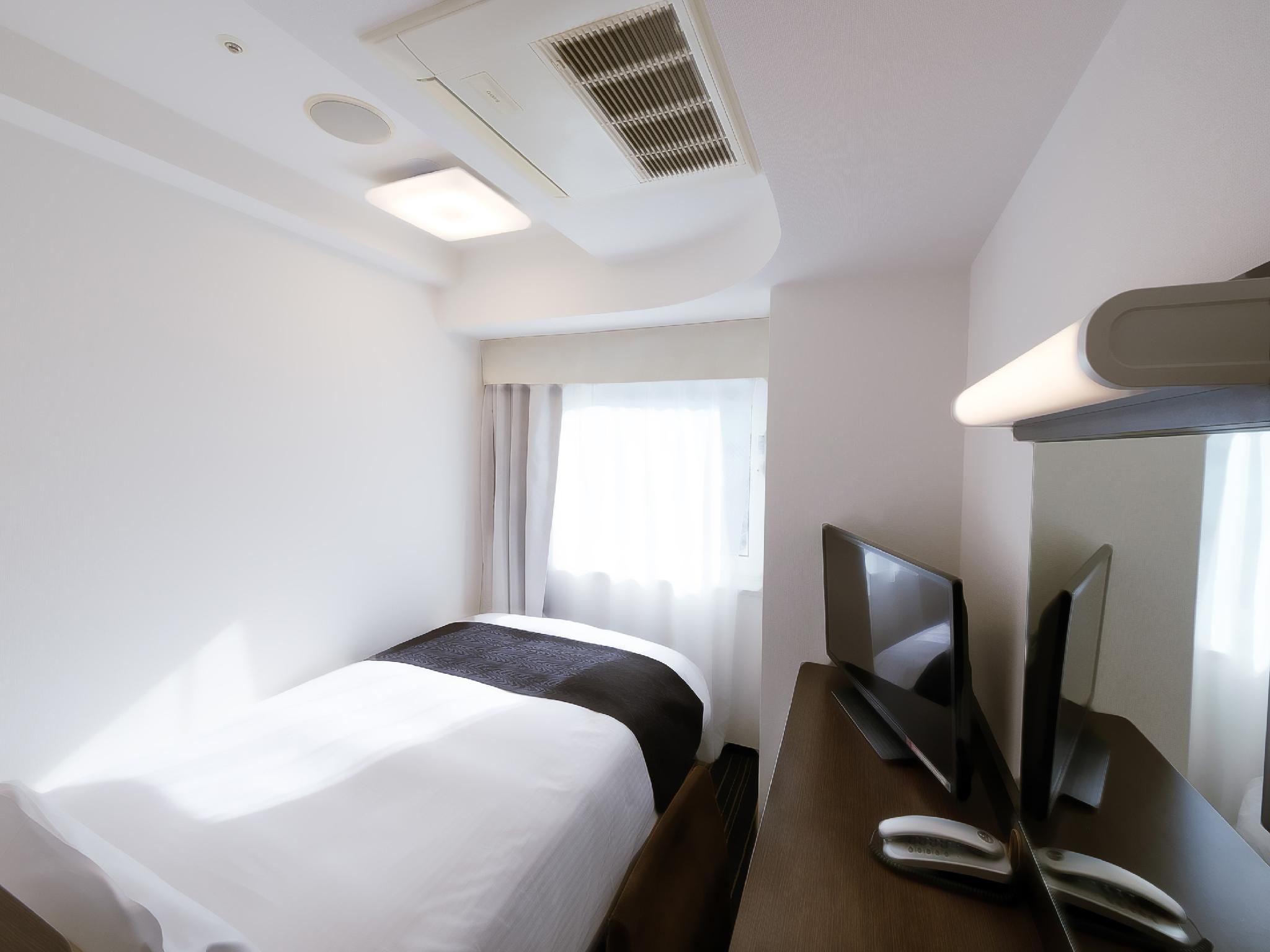 Small Double Bed Non Smoking