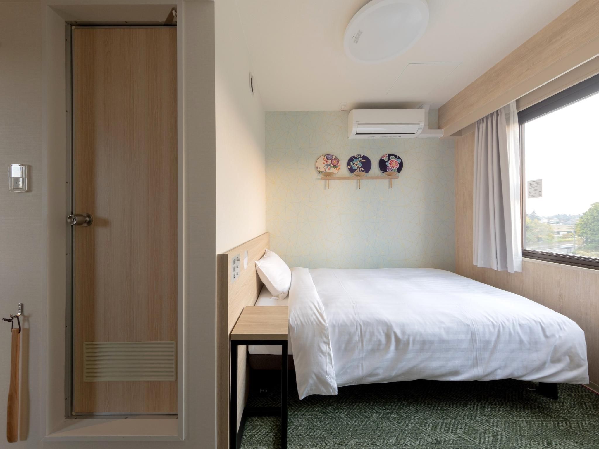 Single Room with Microwave Smoking