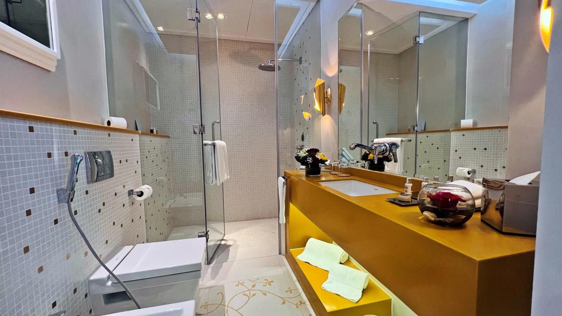 Deluxe Room – Women-Only Floor | No Male Visitors (Staff Access Only)