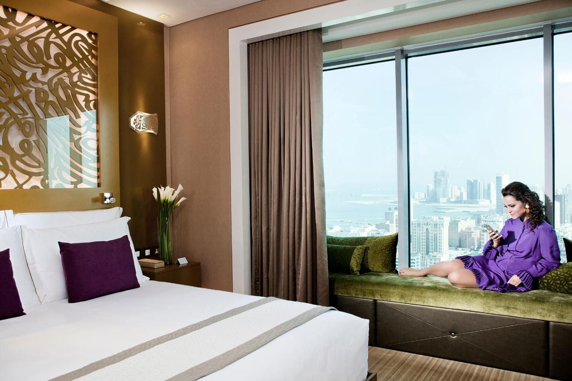 Deluxe Room – Women-Only Floor | No Male Visitors (Staff Access Only)