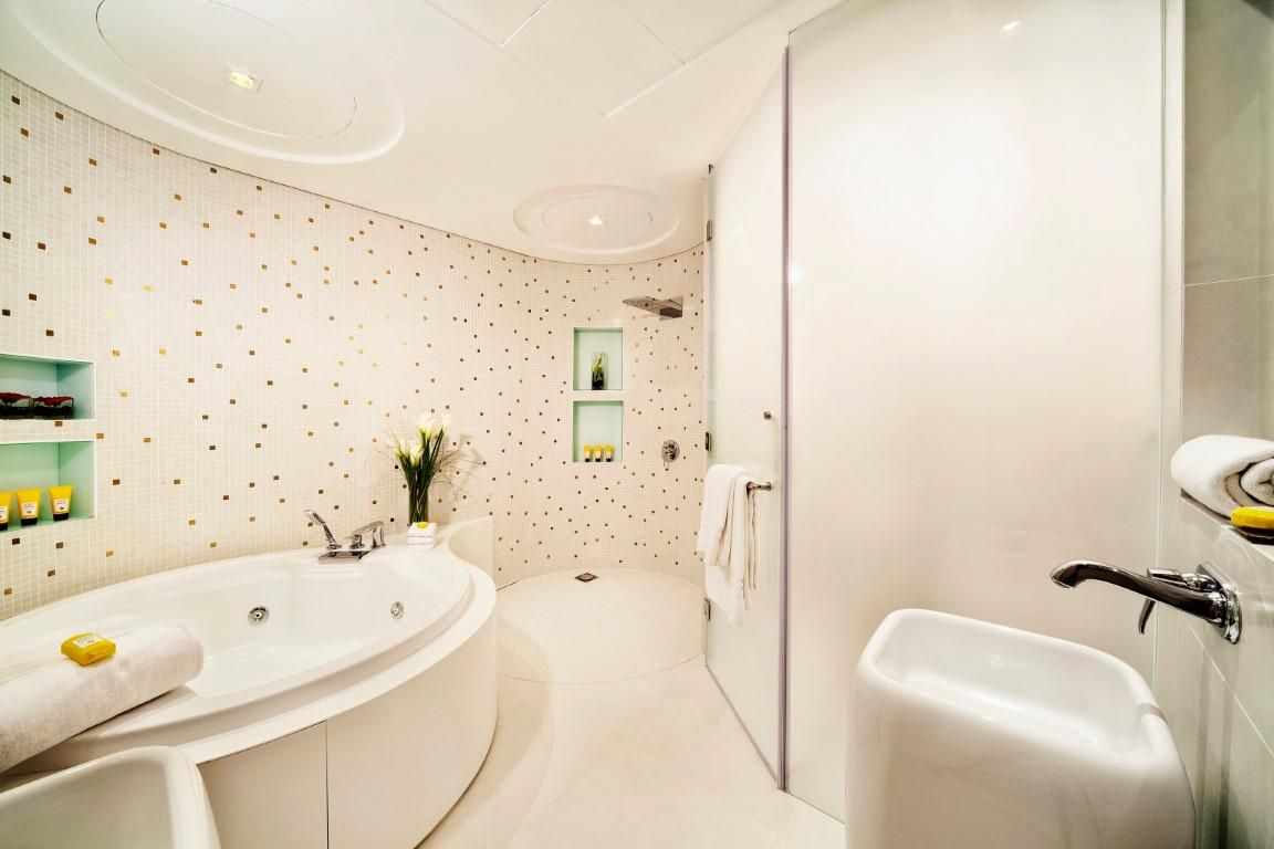 Luxury Suite