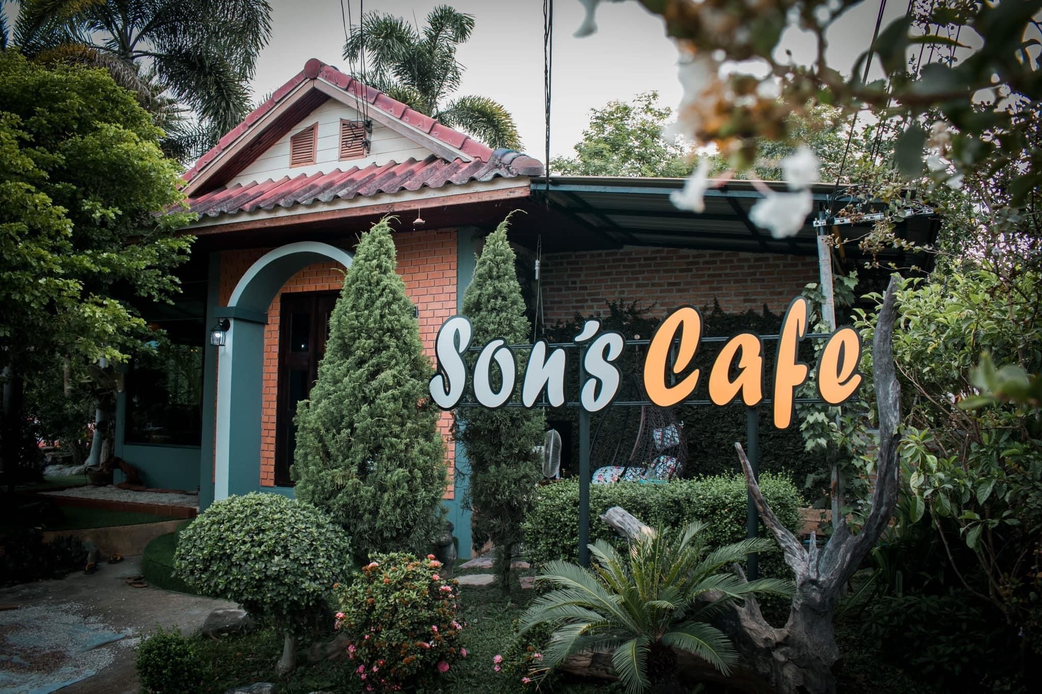 Ruean Prathum Resort 