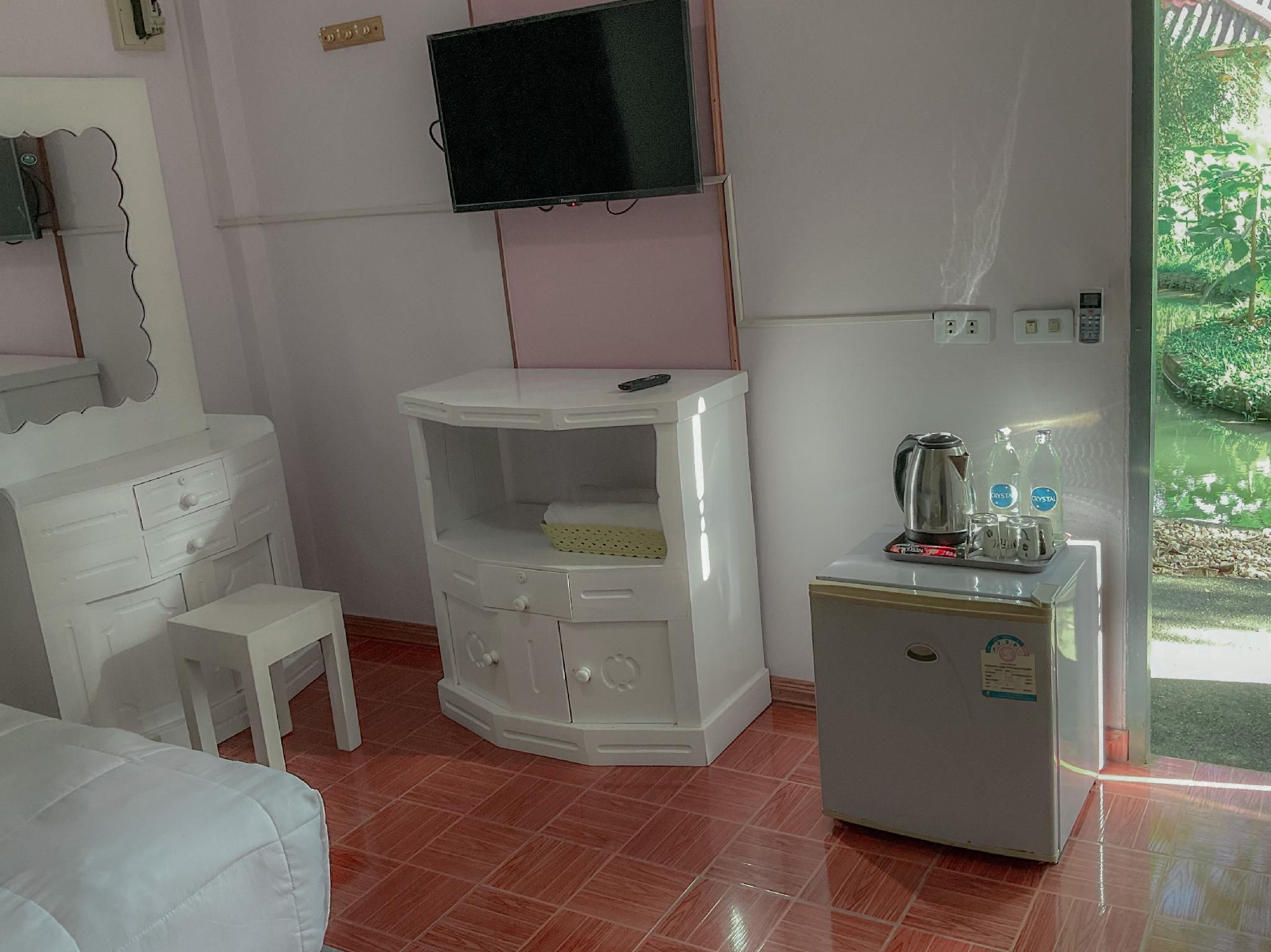 Ruean Prathum Resort  Standard Room 3