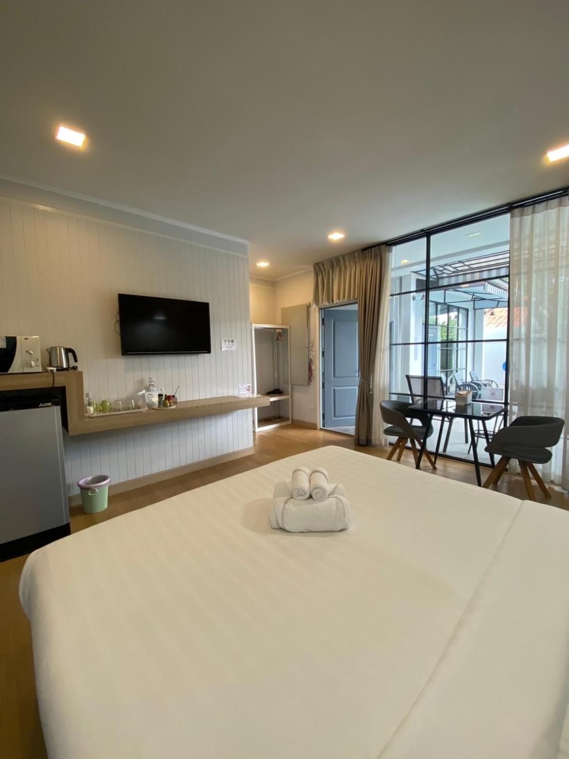 La Riva Boutique Hotel  Large Double Deluxe 2