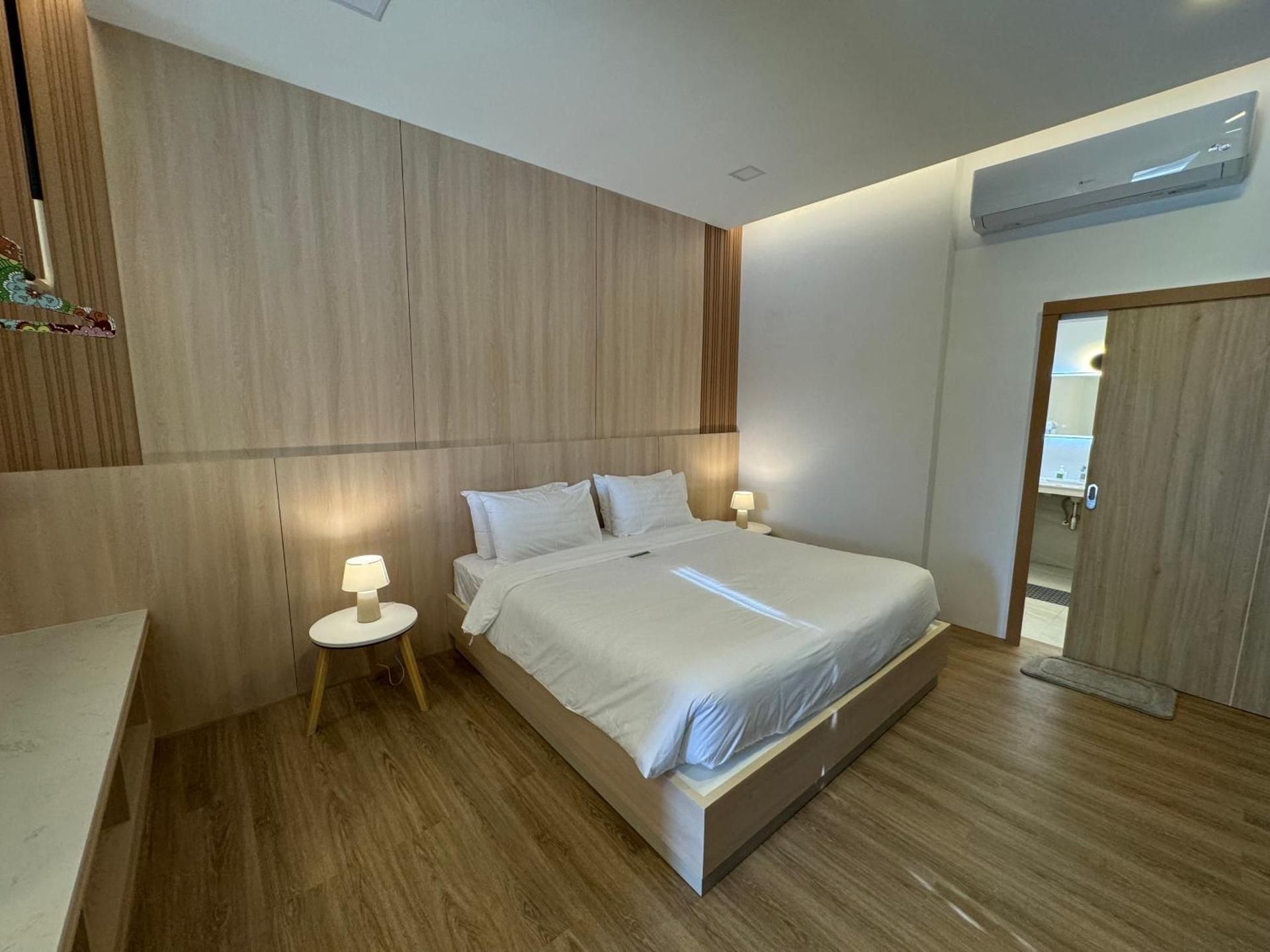 Home by the bridge Hotel Deluxe Double or Twin Room with City View