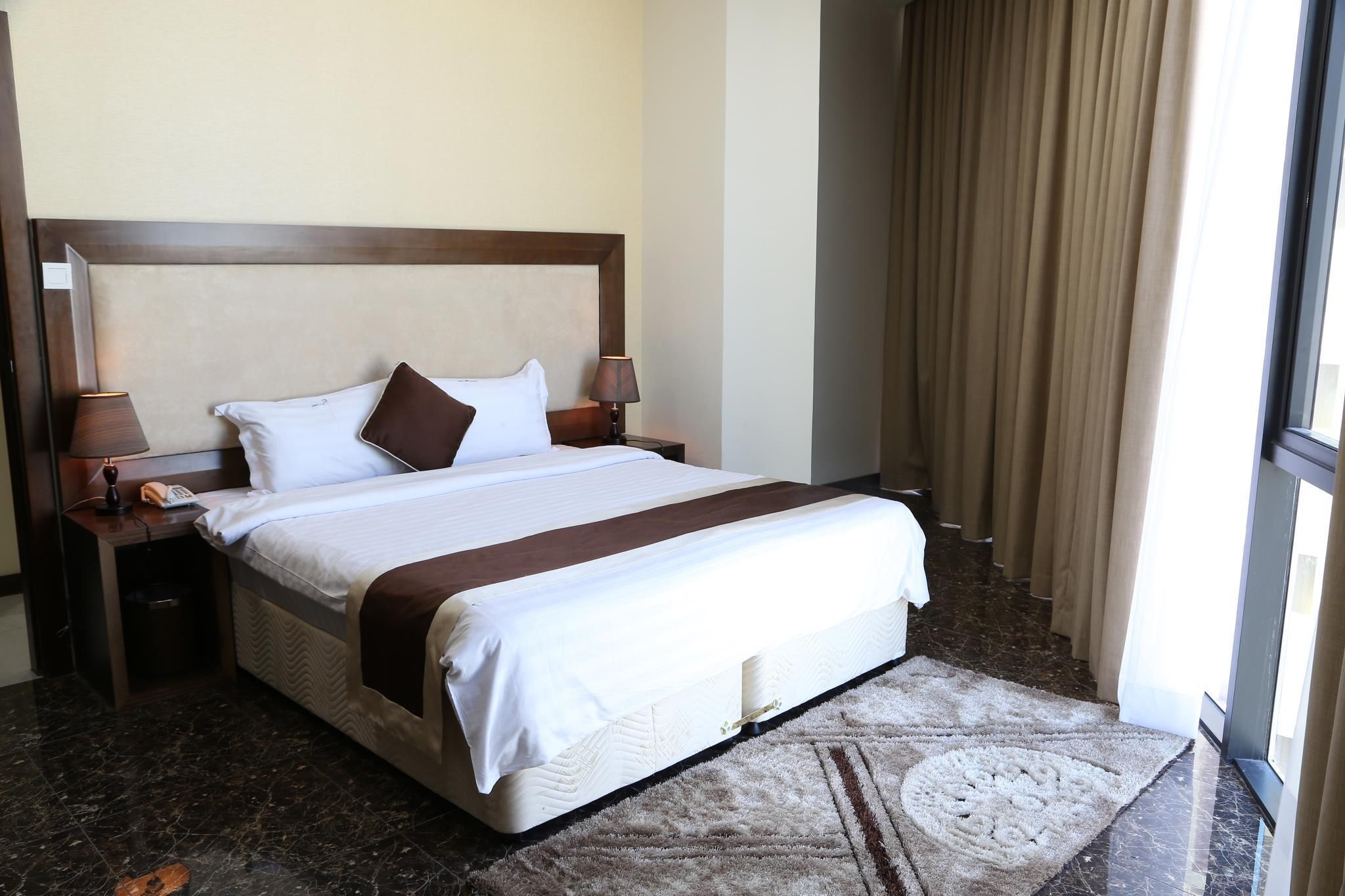 Belle Tower Luxury Apartments Deluxe Suite