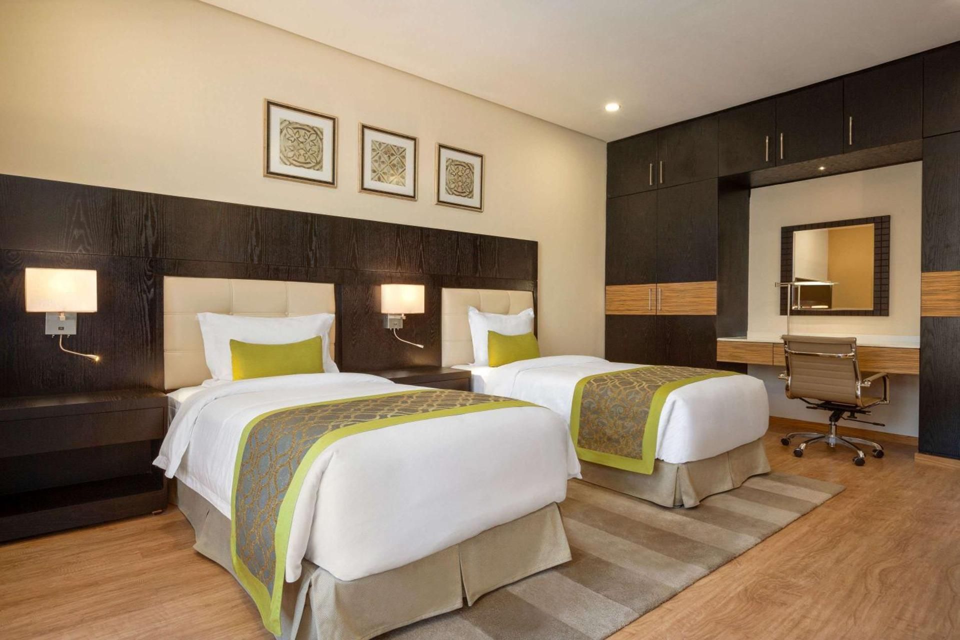 Club 2 Bedroom Apartment -  Smoking