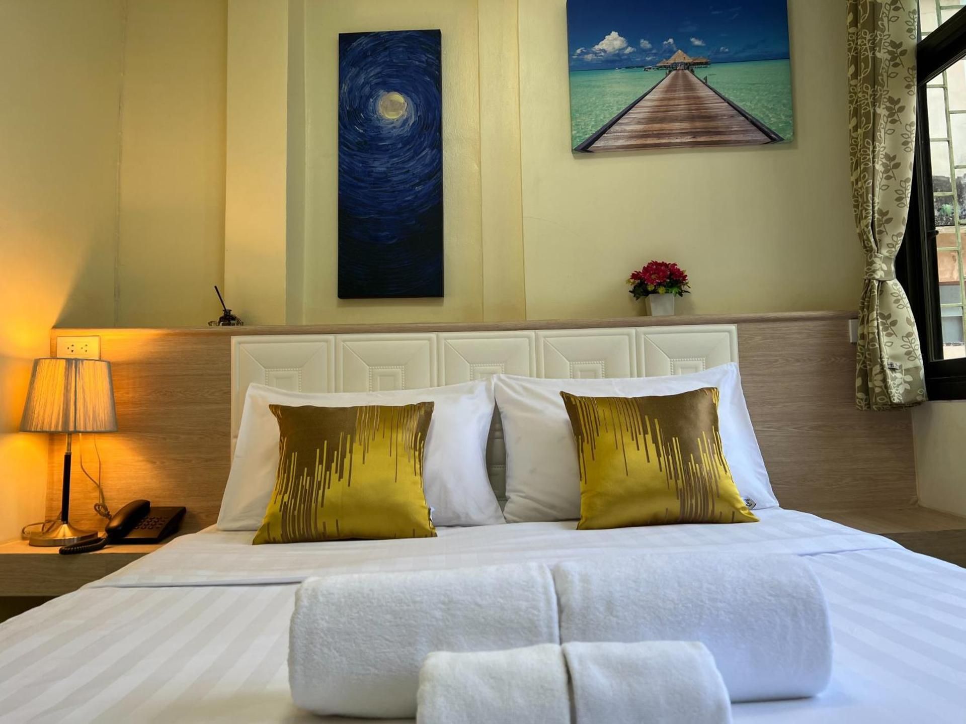 Deluxe King Room