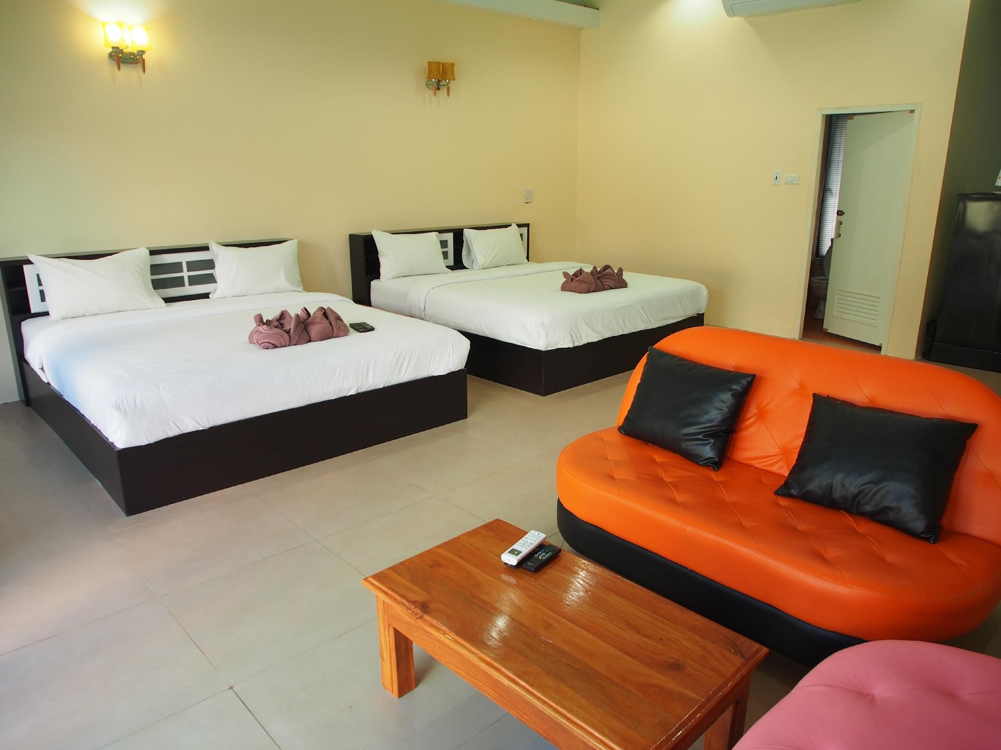 Baan Suan Iyara Familier Suite