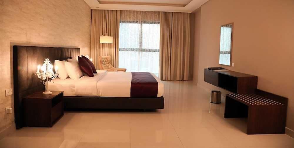 Sunday Luxury Downtown Adliya Formerly Jewel Hotel Deluxe Suite, 1 Bedroom 2