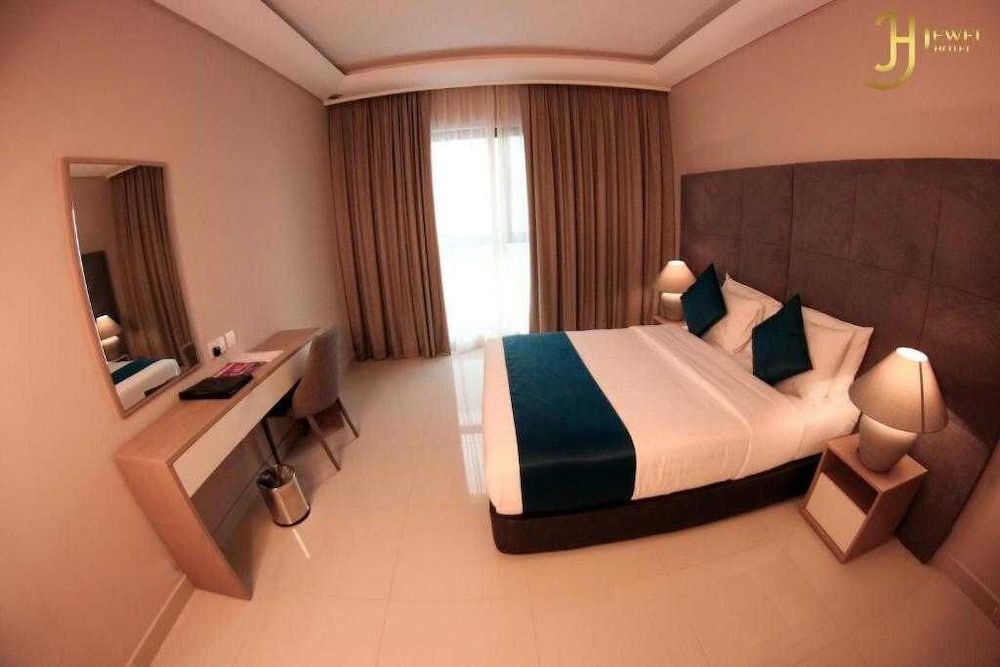 Sunday Luxury Downtown Adliya Formerly Jewel Hotel Deluxe Suite, 1 Bedroom 3