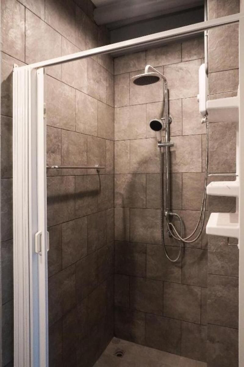 poonpun poshtel 8 Bed Dormitory Room - Shared Bathroom 3