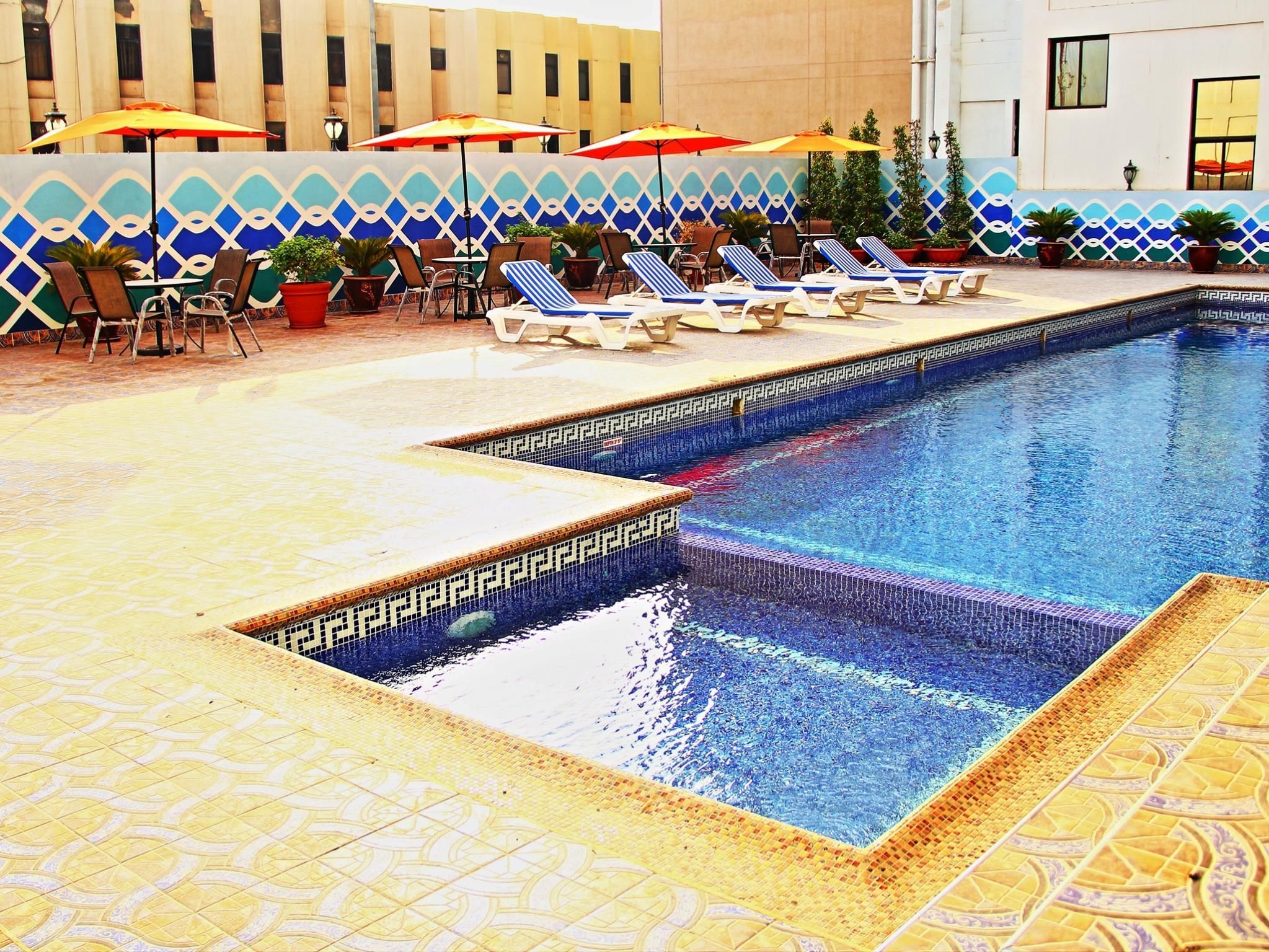 swimming pool