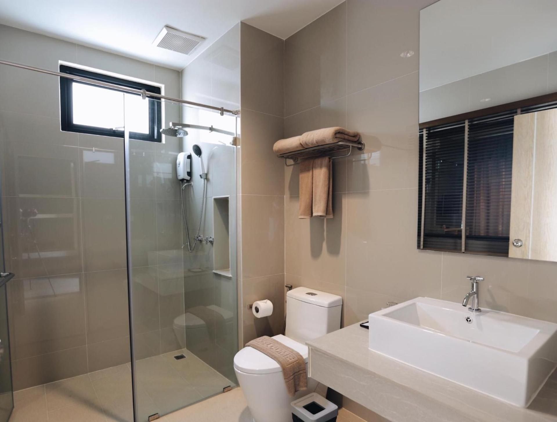 Riverawan Hotel Superior King Room