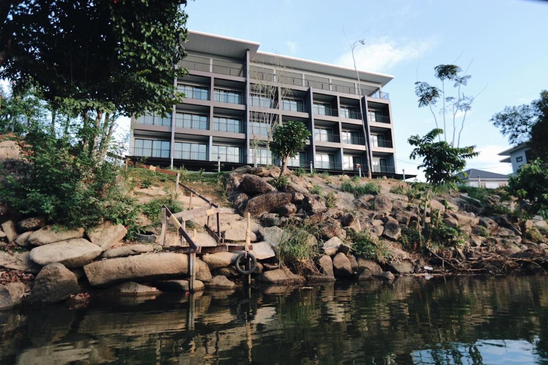 Riverawan Hotel