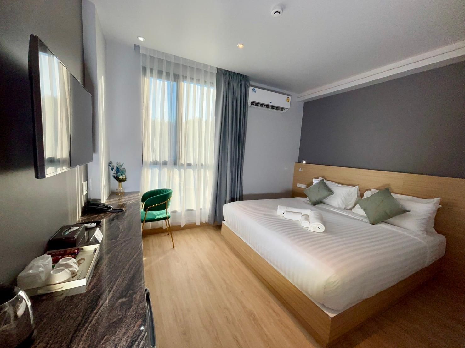 Superior - 1 King Bed