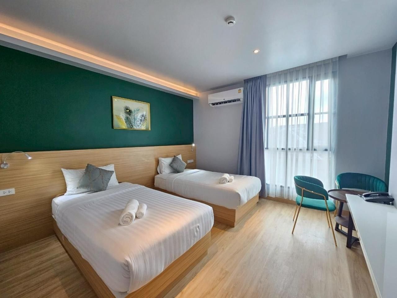 Deluxe Twin Room