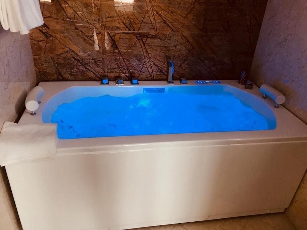 c7a13b36027ba70e23a5dcde4b491a62