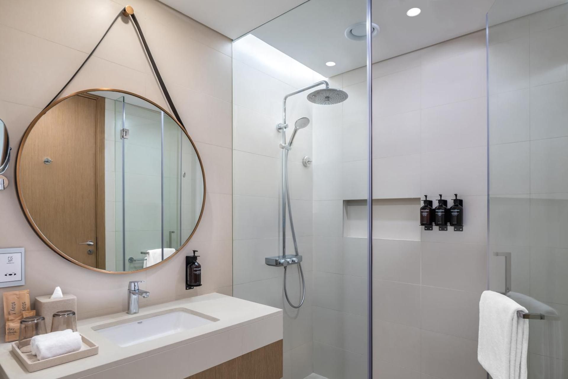 Double or Twin Room with Partial Sea View