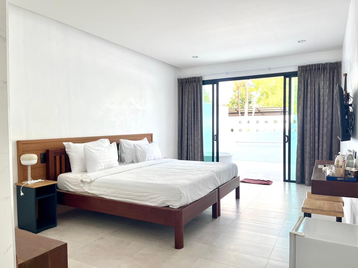 Superior King Room with Balcony