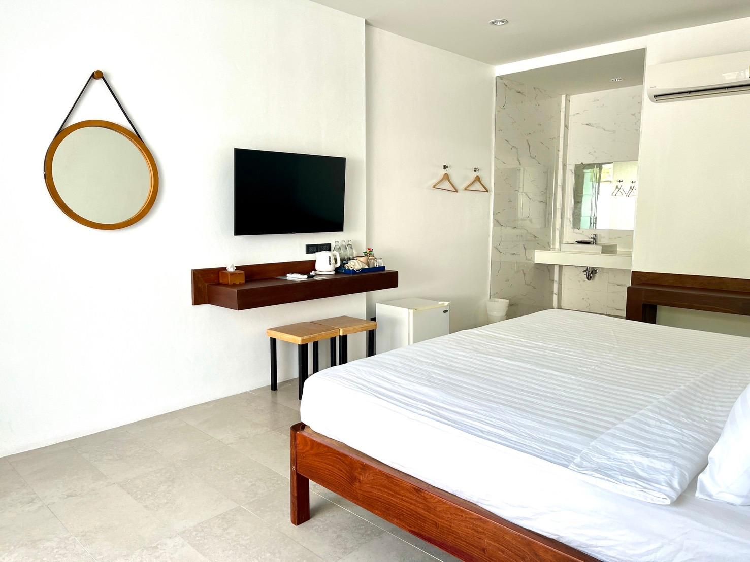Superior King Room with Balcony