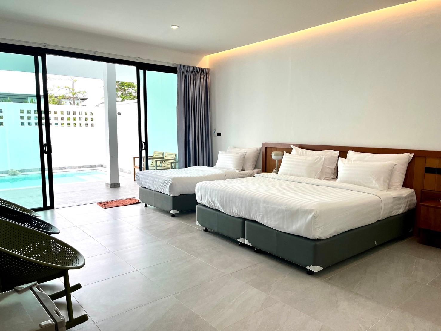 Family Pool Villa