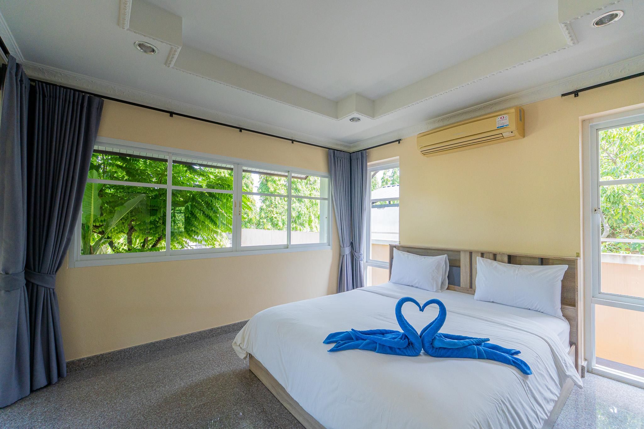 Baan Faa Talaychan Resort Four Bedroom Villa