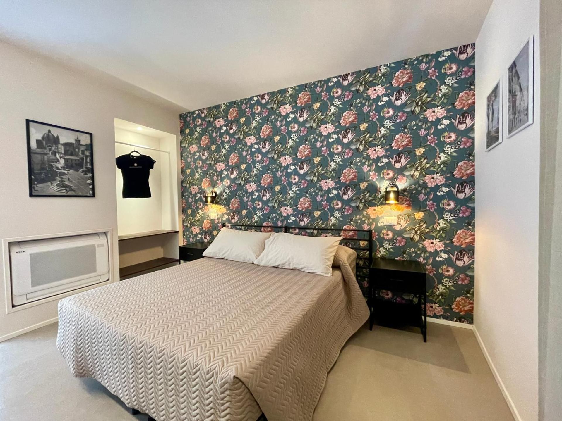 One-Bedroom Standard Apartment