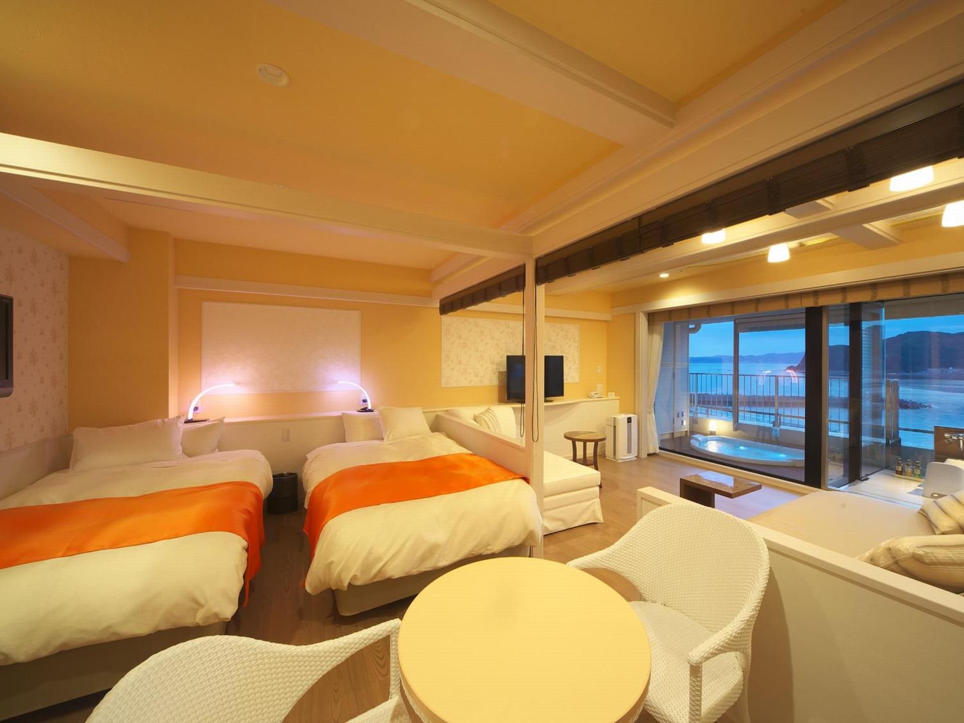 Twin Room with Sea View