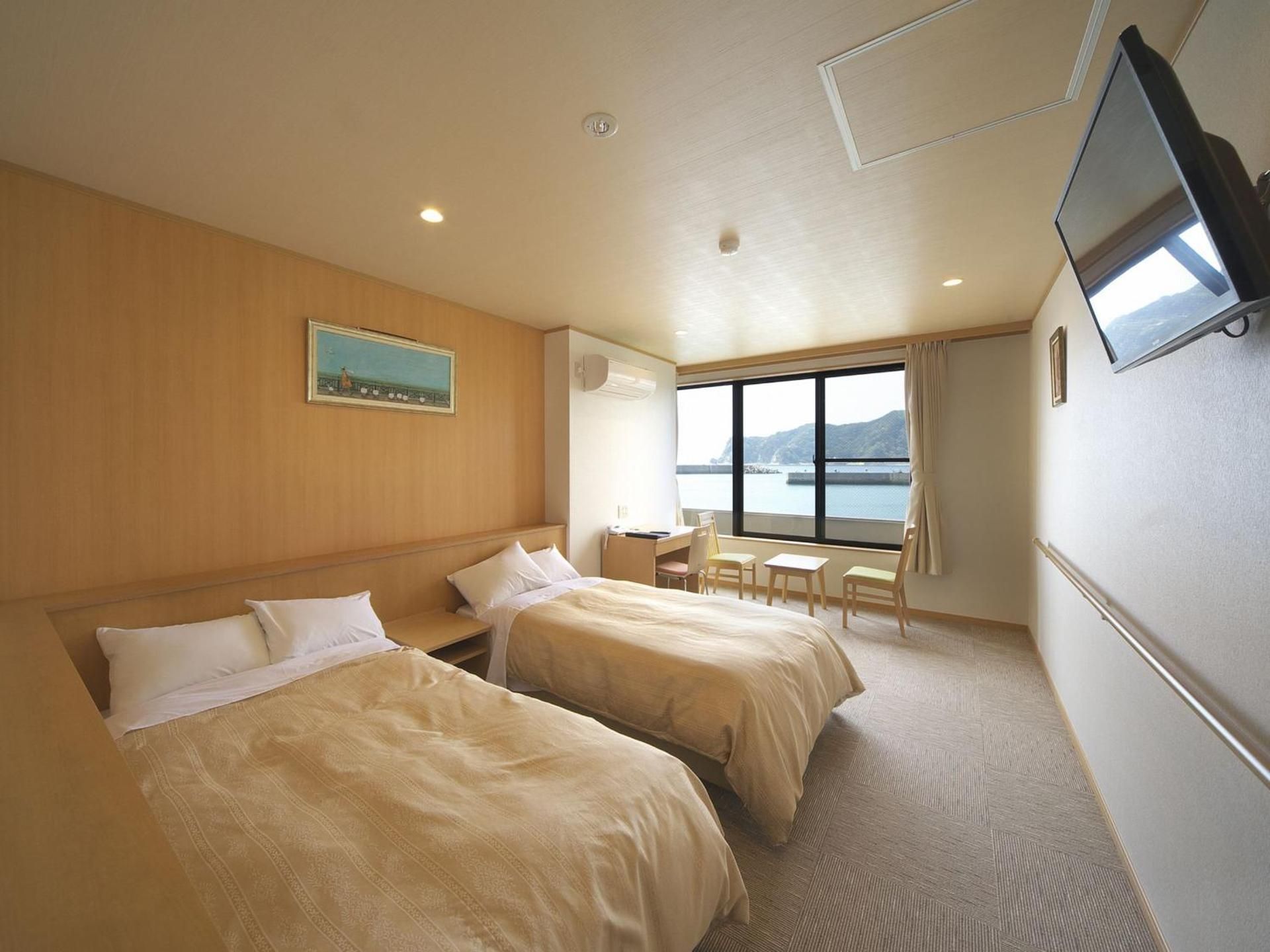 Twin Room with Private Bathroom