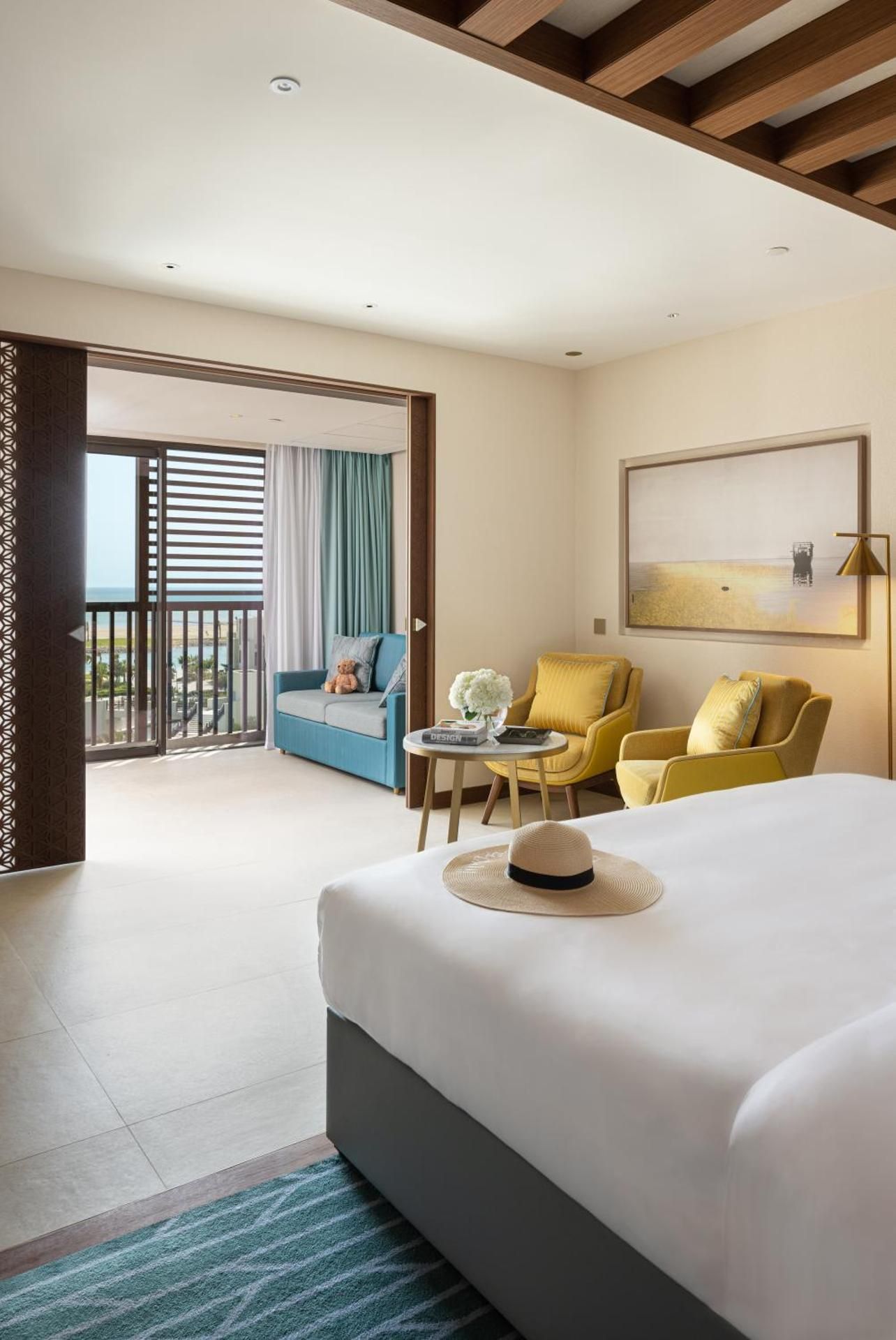 Family Room with access to kids club, playroom and abra boat tour