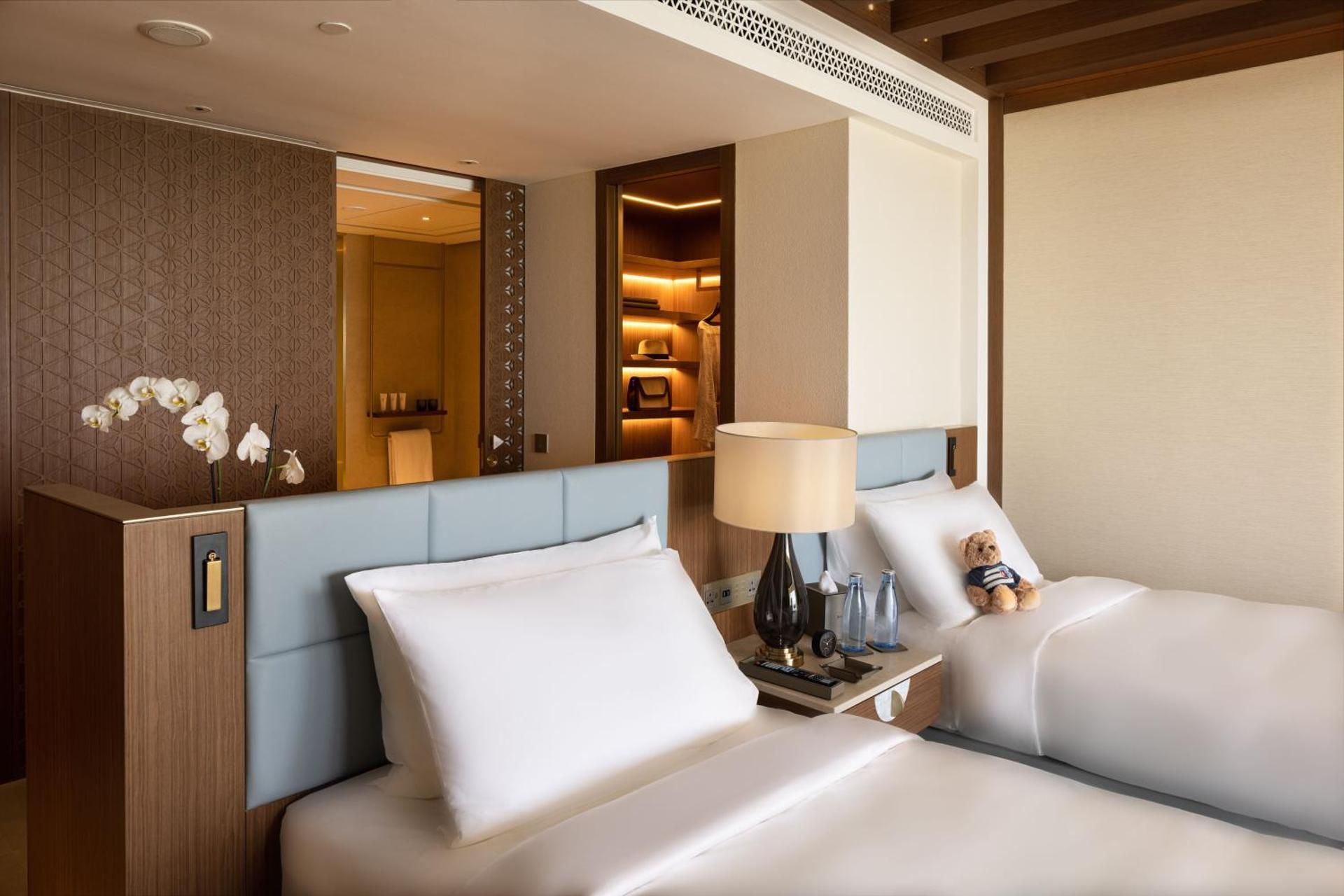 Jumeirah Gulf of Bahrain Resort Deluxe Room with access to a private beach, 5 pools and kids club 2