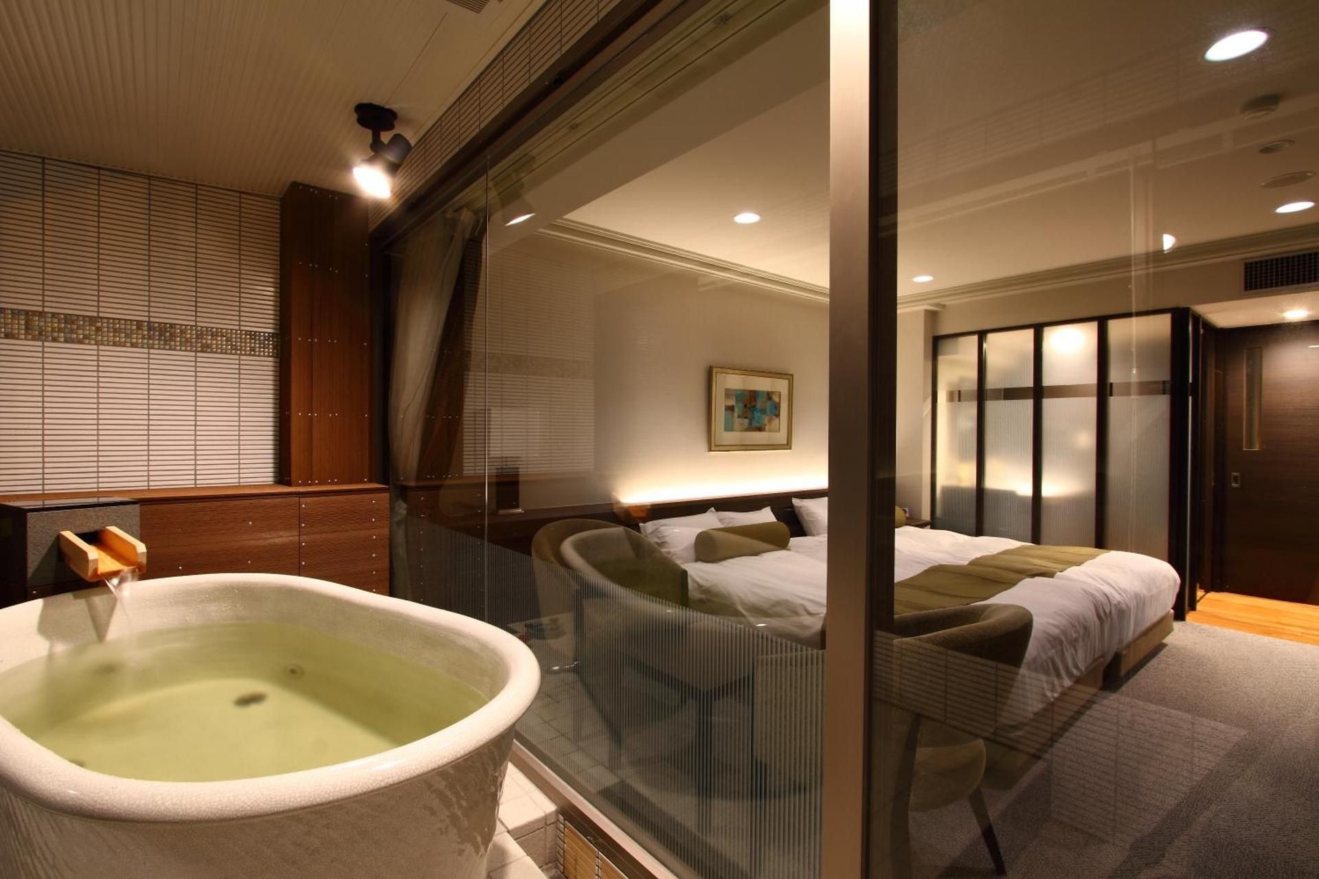 Twin Room with Semi-open-air Bath