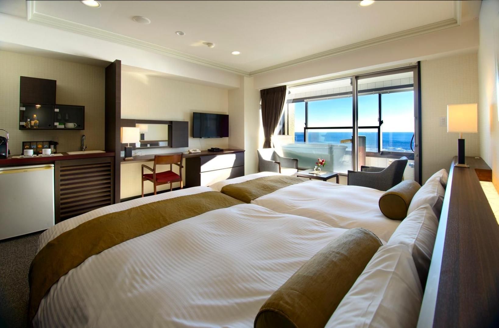 Twin Room with Semi-open-air Bath