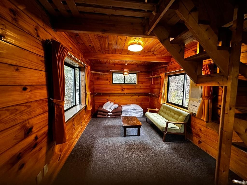Jungle Terrace Twin Cabin