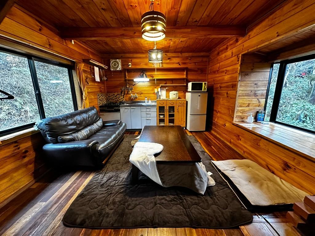 Jungle Terrace Twin Cabin