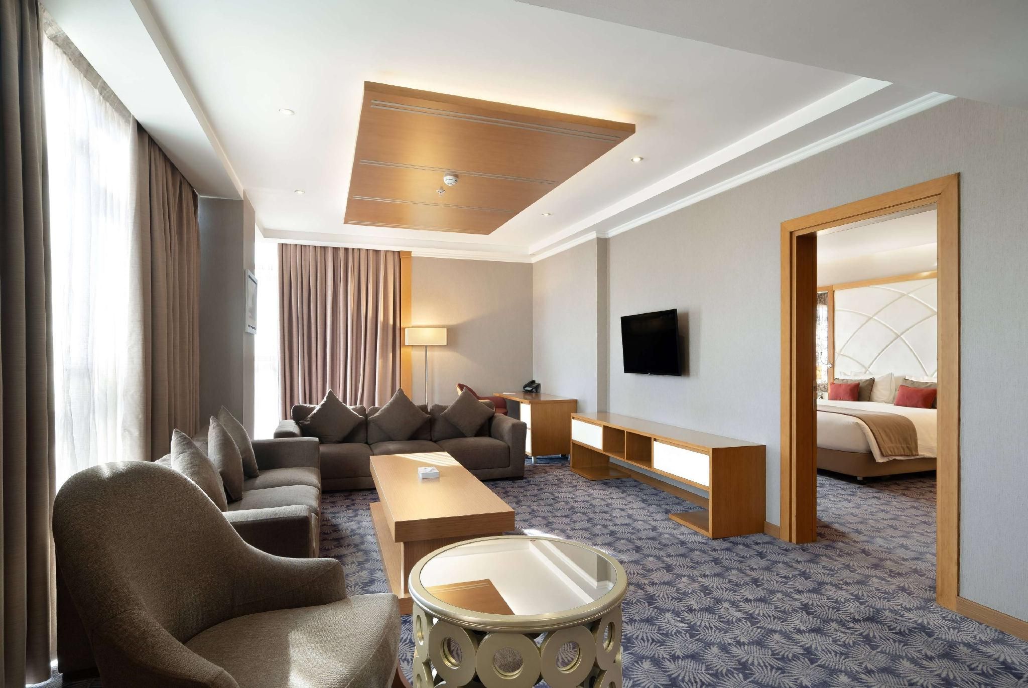 1 King Bed, Suite, Non-Smoking
