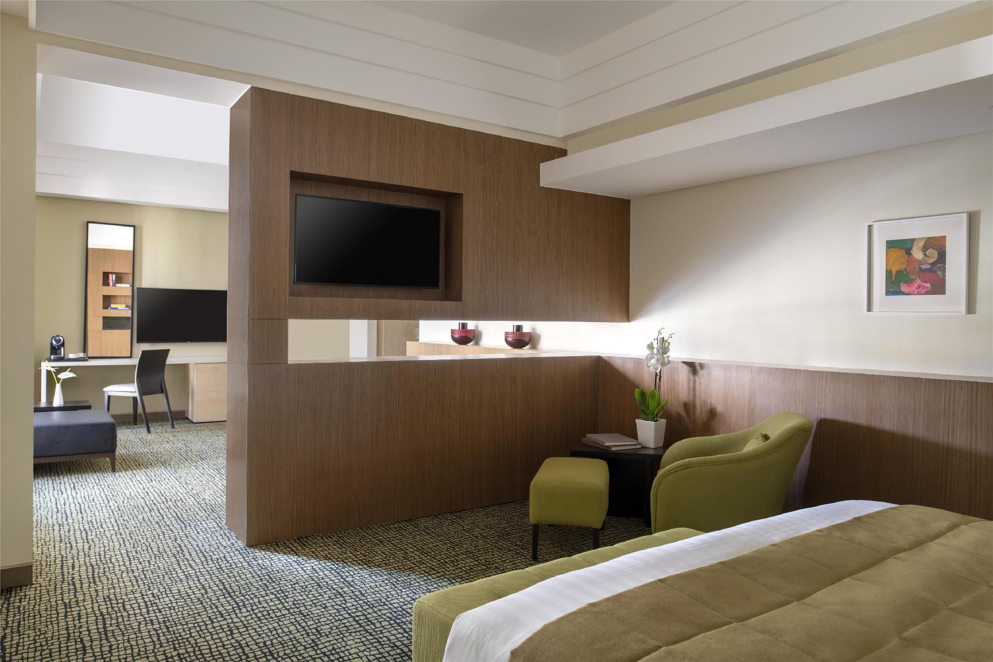 Deluxe Suite