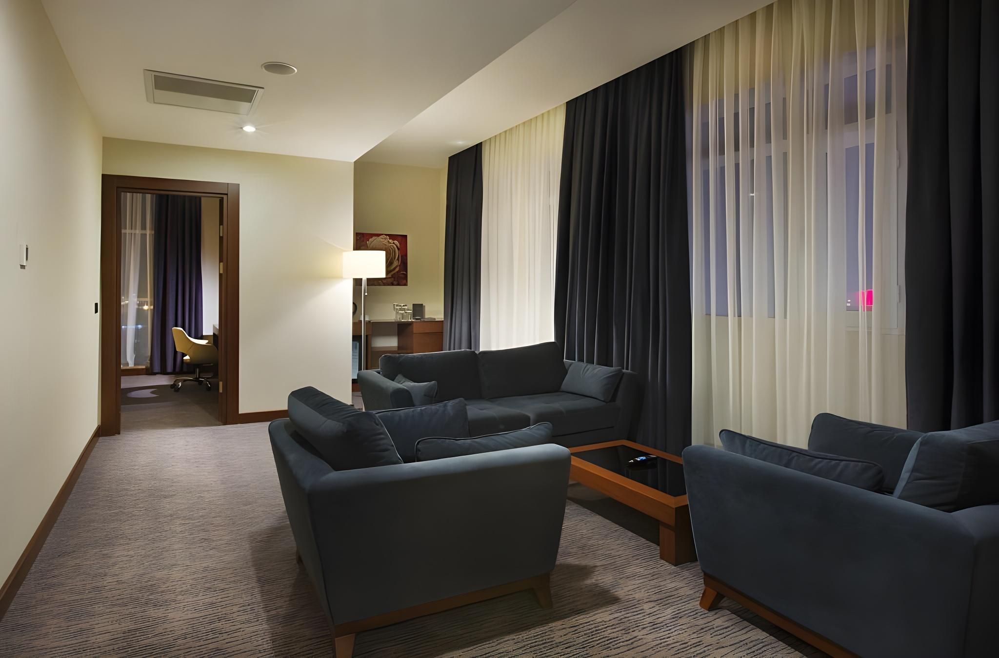 Senior Suite