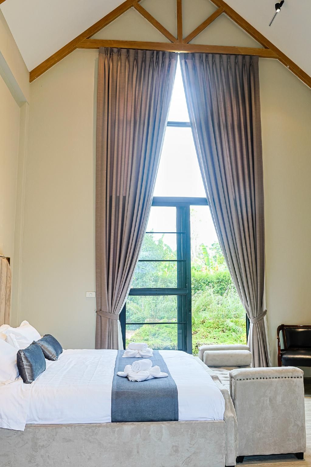 Deluxe Garden Room