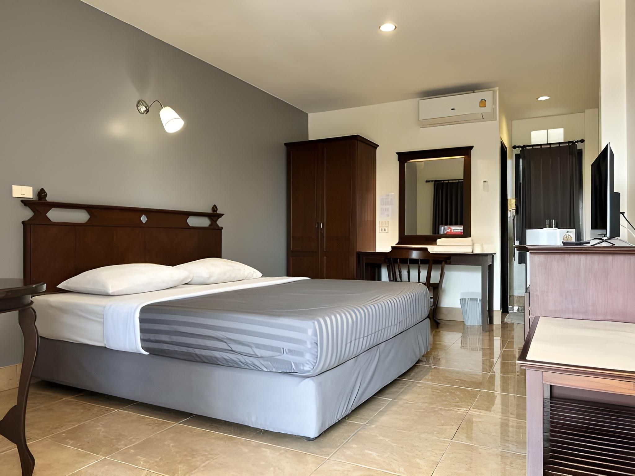 Superior - 1 King Bed