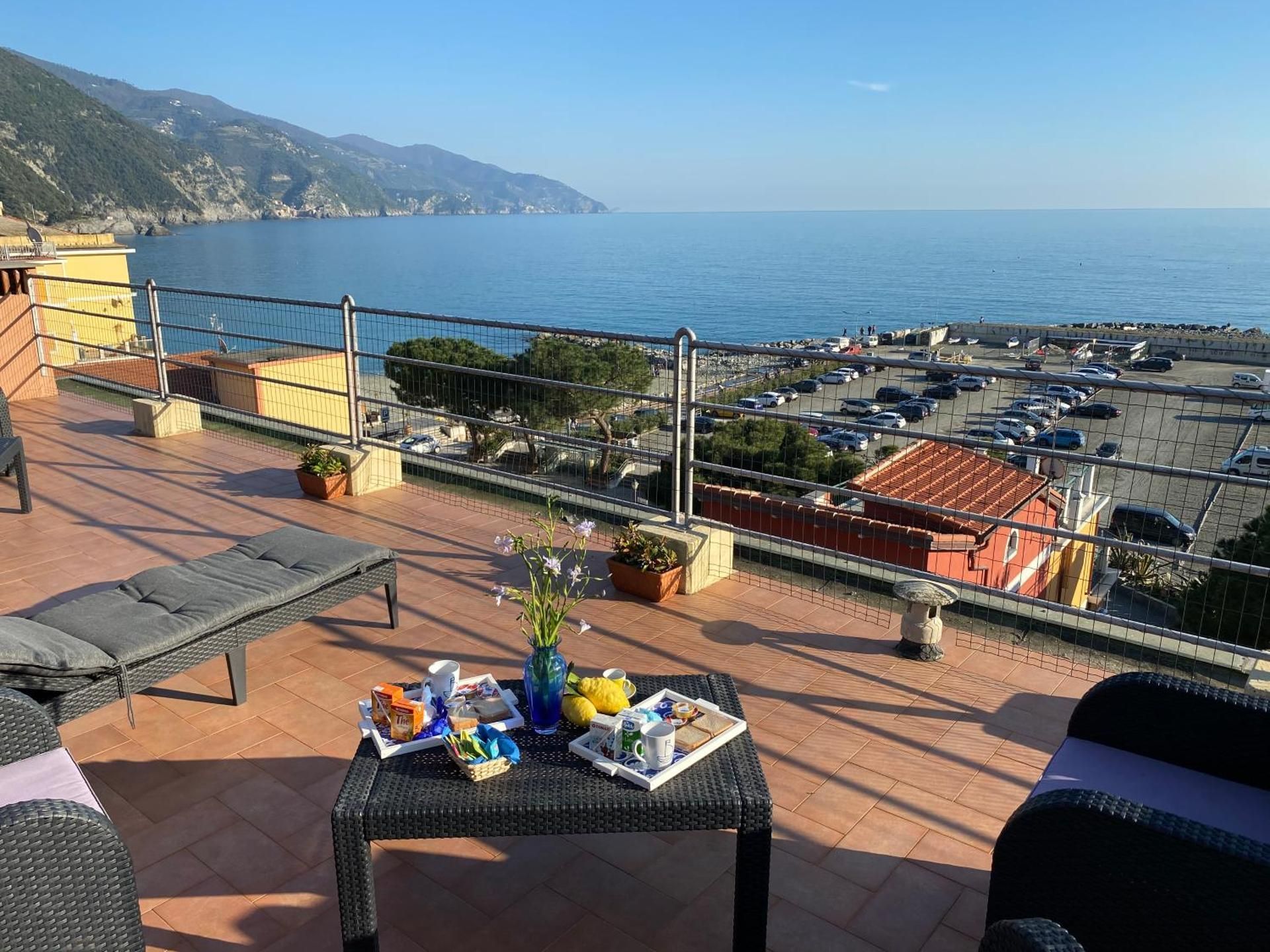 Double Room with Balcony and Sea View